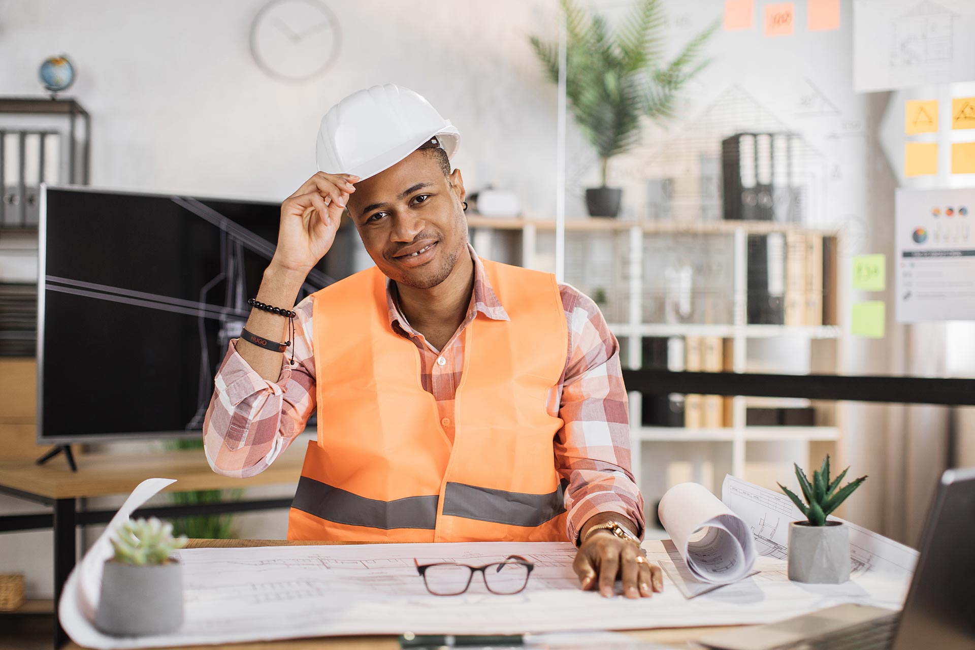 business-man-working-on-construction-project-2022-07-06-17-36-01-utc.jpg